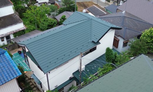 塗装中の人の画像